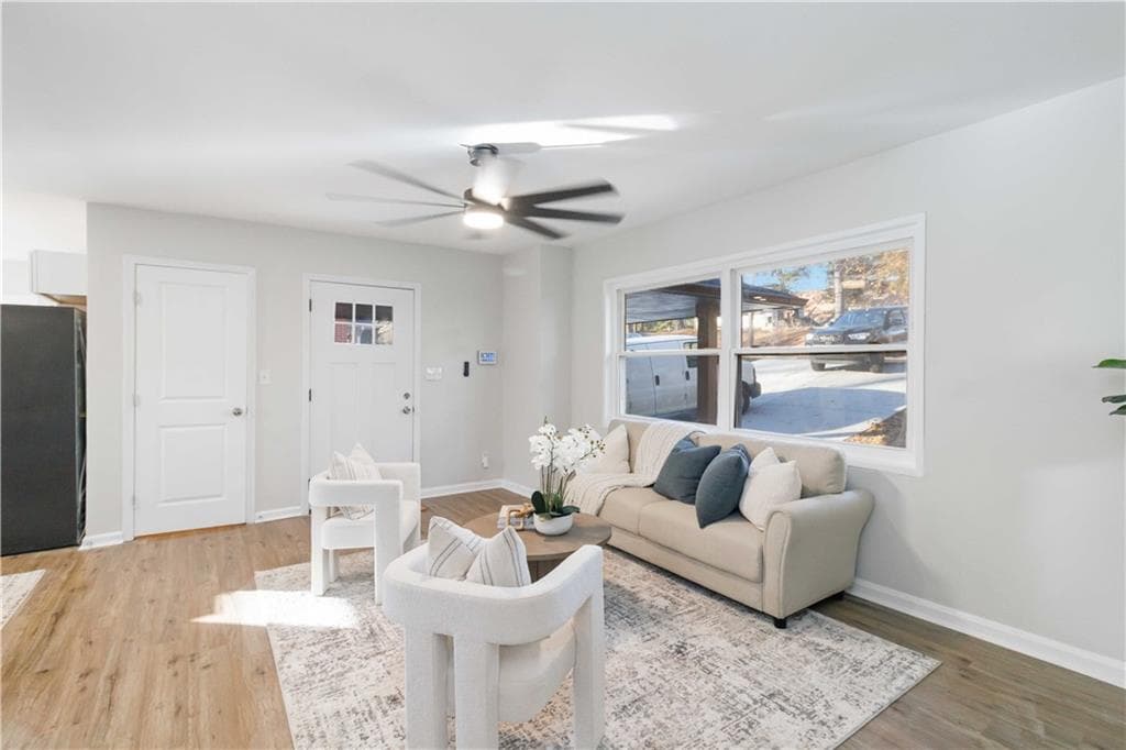 4 bedroom, 2 bathroom, 2,200 sq ft single family residence under contract at 2718 Delowe Drive, Atlanta, GA 30344 — photo 8