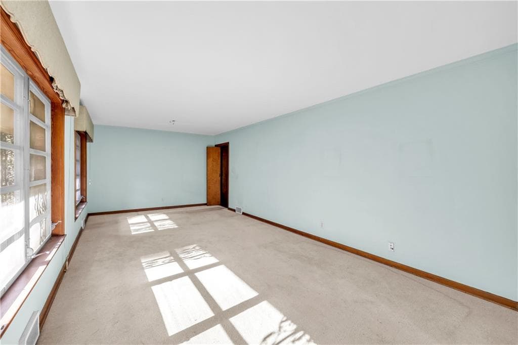 3 bedroom, 2 bathroom, 1,574 sq ft single family residence for sale at 2425 Melinda Court, Atlanta, GA 30345 — photo 3