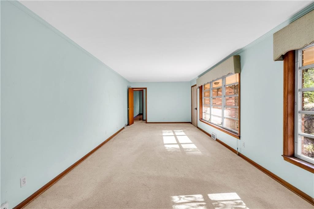 3 bedroom, 2 bathroom, 1,574 sq ft single family residence for sale at 2425 Melinda Court, Atlanta, GA 30345 — photo 4