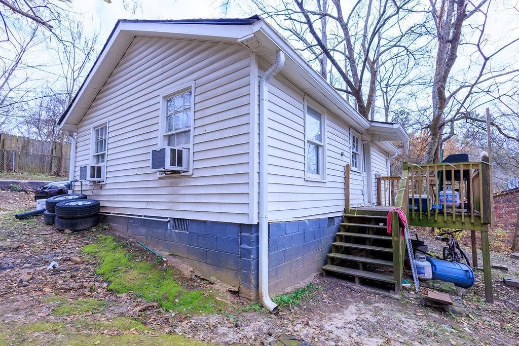 2 bedroom, 1 bathroom, 600 sq ft single family residence for sale at 70 Daisy Circle, Canton, GA 30114 — photo 2
