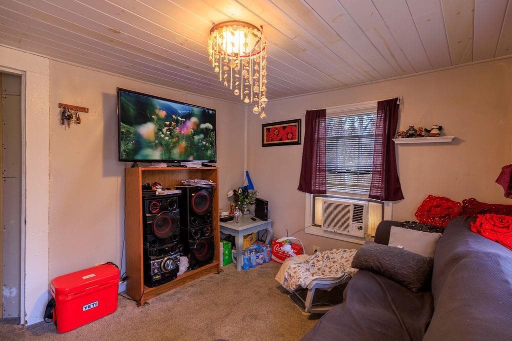 2 bedroom, 1 bathroom, 600 sq ft single family residence for sale at 70 Daisy Circle, Canton, GA 30114 — photo 3