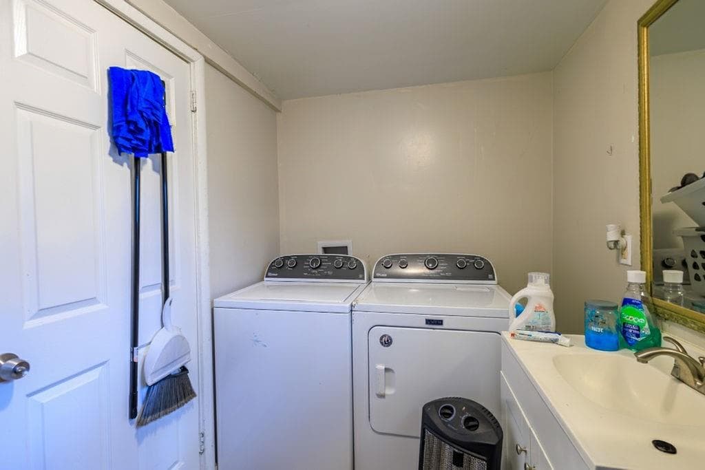 2 bedroom, 1 bathroom, 600 sq ft single family residence for sale at 70 Daisy Circle, Canton, GA 30114 — photo 9