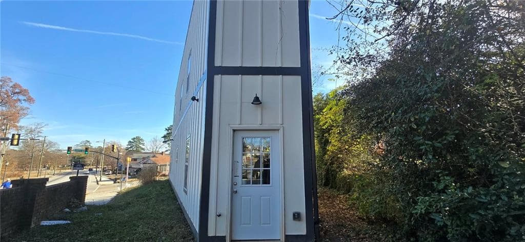 3 bedroom, 3 bathroom, 2,200 sq ft single family residence for sale at 125 Laurel Avenue, Atlanta, GA 30314 — photo 3
