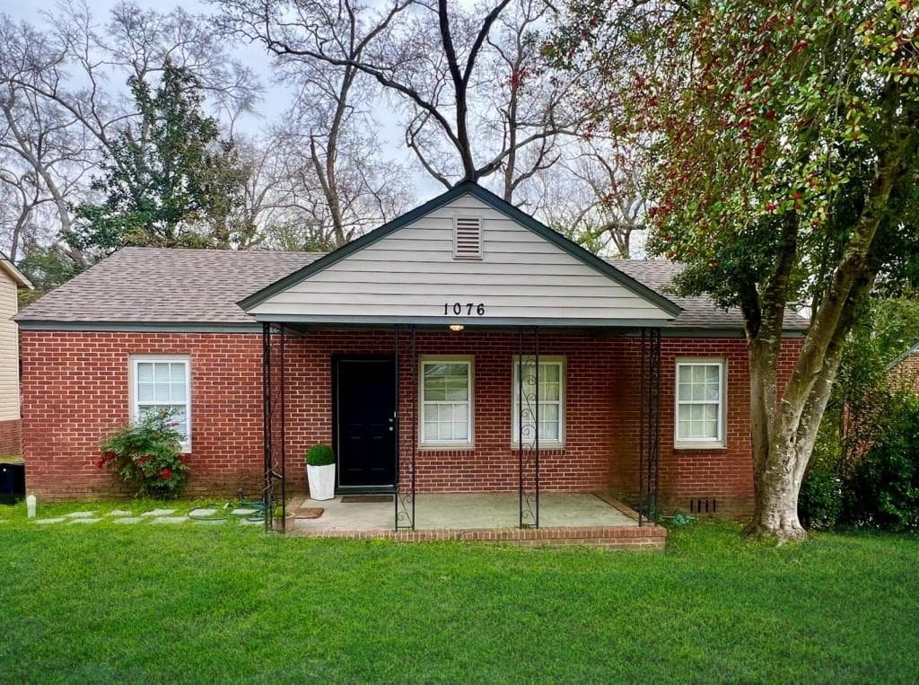 1076 Carlisle Avenue, Macon, GA 31204 — most recent listing photo