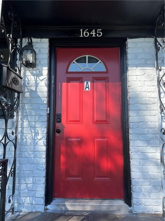 3 bedroom, 1 bathroom duplex for rent at 1645 Metropolitan Parkway A, Atlanta, GA 30310 for $1,795 a month