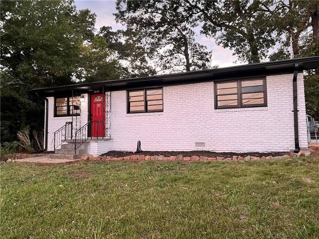 3 bedroom, 1 bathroom duplex for rent at 1645 Metropolitan Parkway A, Atlanta, GA 30310 for $1,795 a month — photo 2