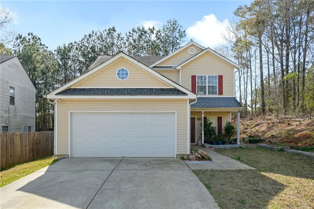 3 bedroom, 3 bathroom, 1,554 sq ft single family residence for sale at 792 Russell Drive, Riverdale, GA 30296