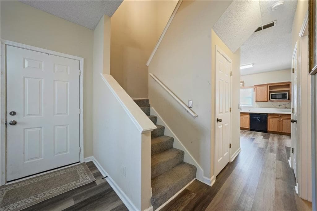 3 bedroom, 3 bathroom, 1,554 sq ft single family residence for sale at 792 Russell Drive, Riverdale, GA 30296 — photo 6