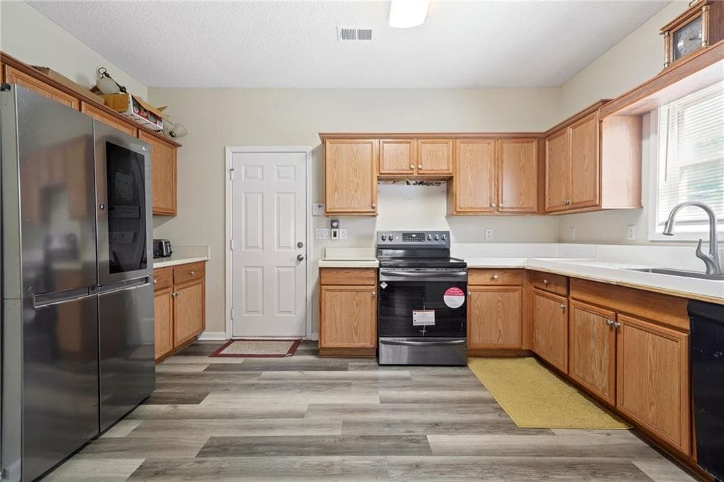 3 bedroom, 3 bathroom, 1,554 sq ft single family residence for sale at 792 Russell Drive, Riverdale, GA 30296 — photo 9