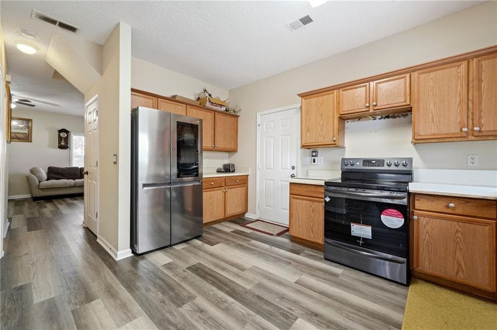 3 bedroom, 3 bathroom, 1,554 sq ft single family residence for sale at 792 Russell Drive, Riverdale, GA 30296 — photo 10