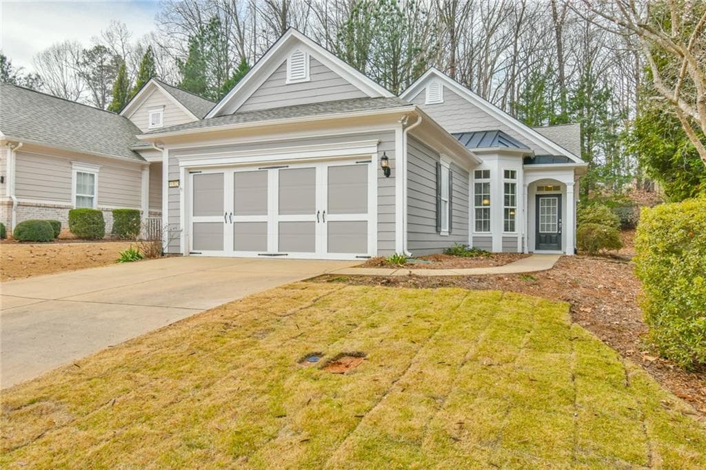 3 bedroom, 2 bathroom, 1,388 sq ft single family residence sold at 6302 Scenic View Drive, Hoschton, GA 30548
