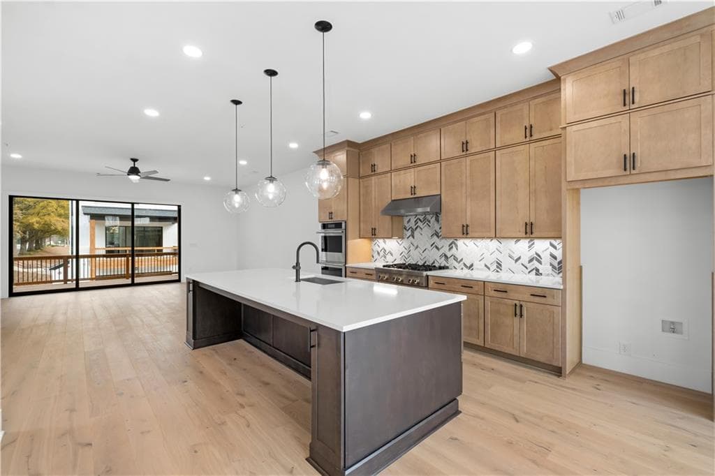 3 bedroom, 4 bathroom, 2,700 sq ft townhouse for sale at 5014 Hartwell Place, Alpharetta, GA 30009 — photo 9