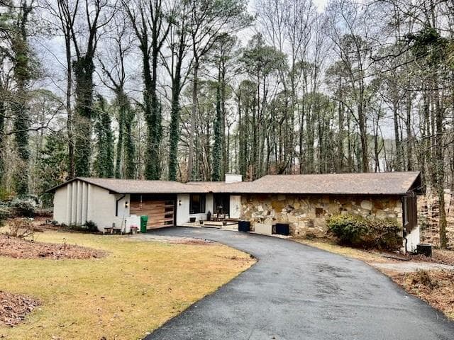 6068 Dee Court, Stone Mountain, GA 30087 — most recent listing photo