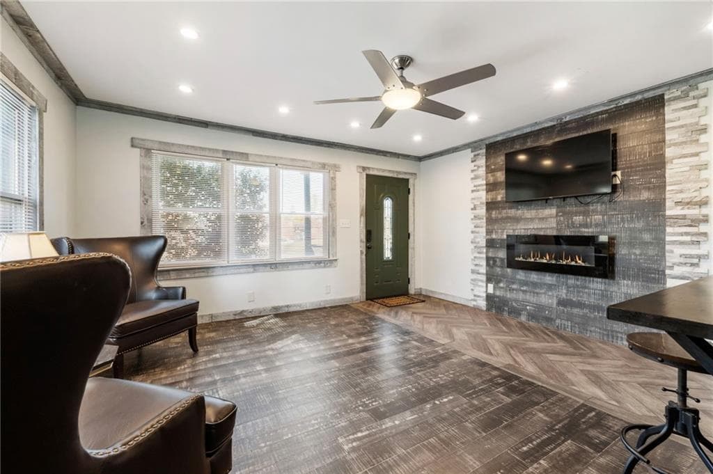 3 bedroom, 2 bathroom, 1,800 sq ft single family residence for sale at 5211 Oakdale Road, Smyrna, GA 30082 — photo 5
