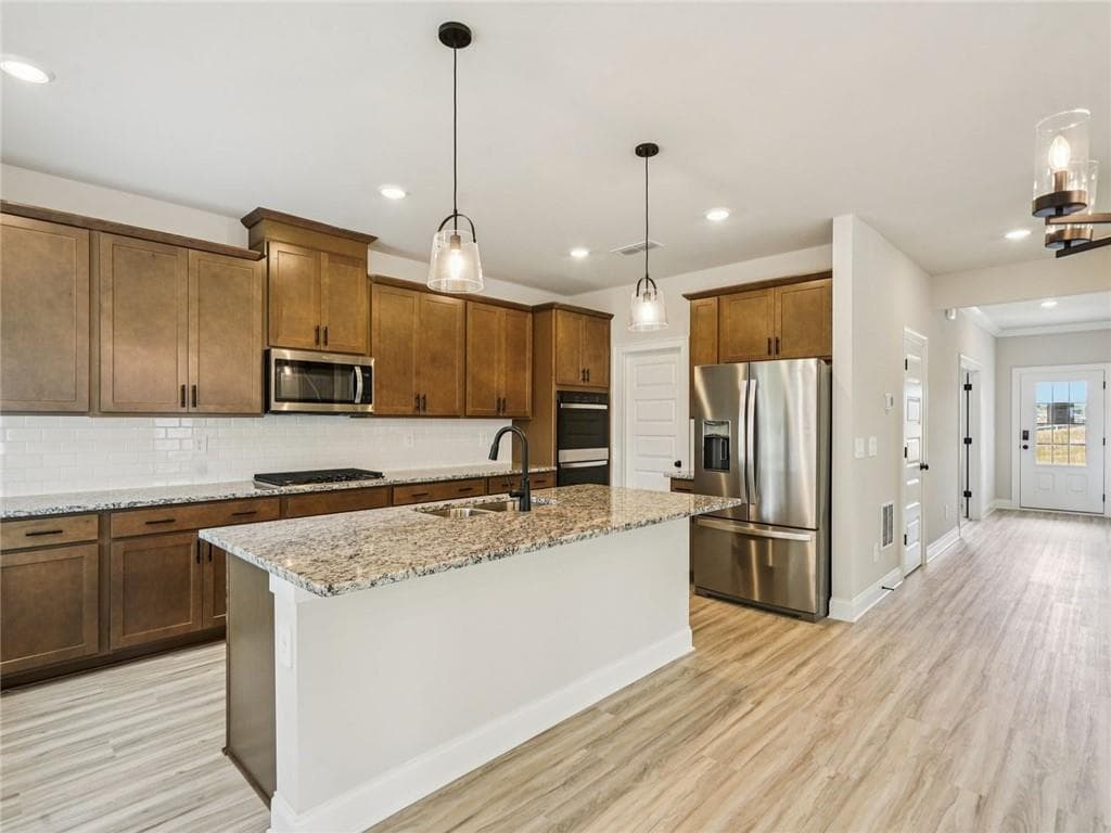 4 bedroom, 3 bathroom, 2,386 sq ft single family residence under contract at 141 Martin Spring Road, Lawrenceville, GA 30045 — photo 8