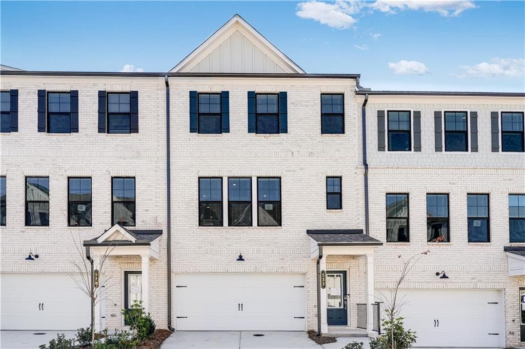 3 bedroom, 4 bathroom, 1,967 sq ft townhouse sold at 522 Provence Gate Lane, Lawrenceville, GA 30044