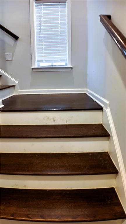 4 bedroom, 4 bathroom, 2,250 sq ft townhouse for sale at 2559 Cherry Birch Lane, Atlanta, GA 30360 — photo 8