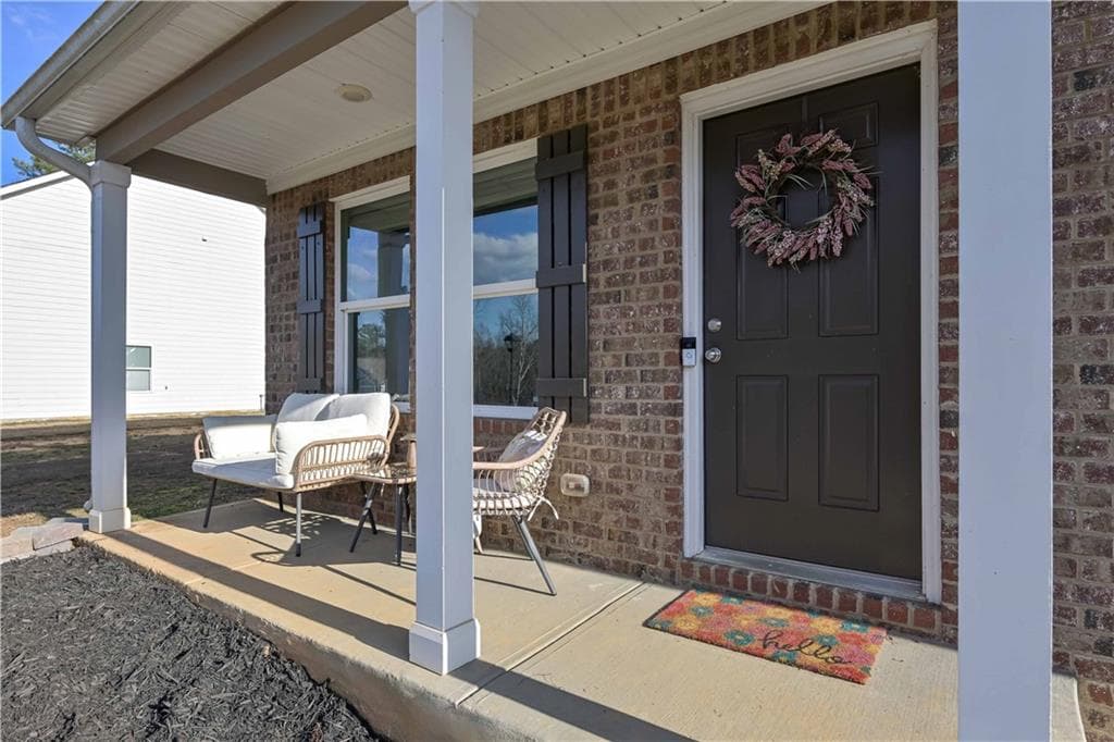 4 bedroom, 3 bathroom, 1,914 sq ft single family residence under contract at 294 Muskogee Drive, Dallas, GA 30132 — photo 4