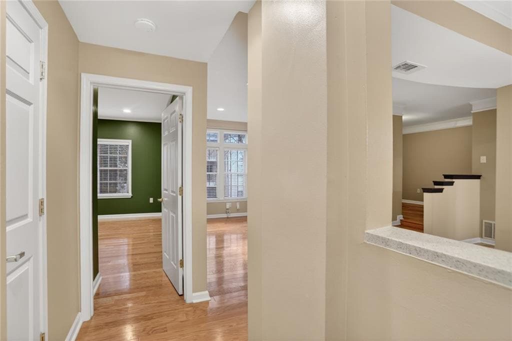 1 bedroom, 1 bathroom, 881 sq ft condominium for sale at 220 Renaissance Parkway 1201, Atlanta, GA 30308 — photo 7