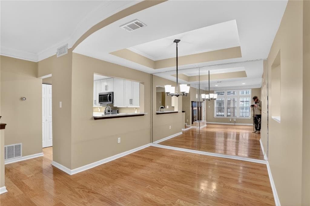 1 bedroom, 1 bathroom, 881 sq ft condominium for sale at 220 Renaissance Parkway 1201, Atlanta, GA 30308 — photo 10