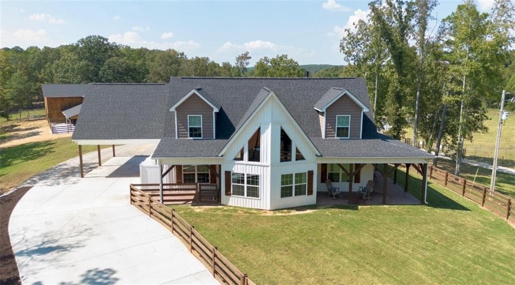 5 bedroom, 4 bathroom, 2,400 sq ft single family residence for sale at 286 County Road 28, Centre, AL 35960 — photo 2