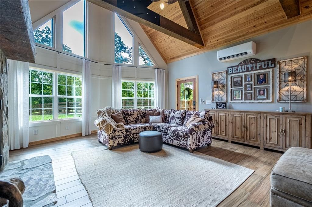 5 bedroom, 4 bathroom, 2,400 sq ft single family residence for sale at 286 County Road 28, Centre, AL 35960 — photo 9