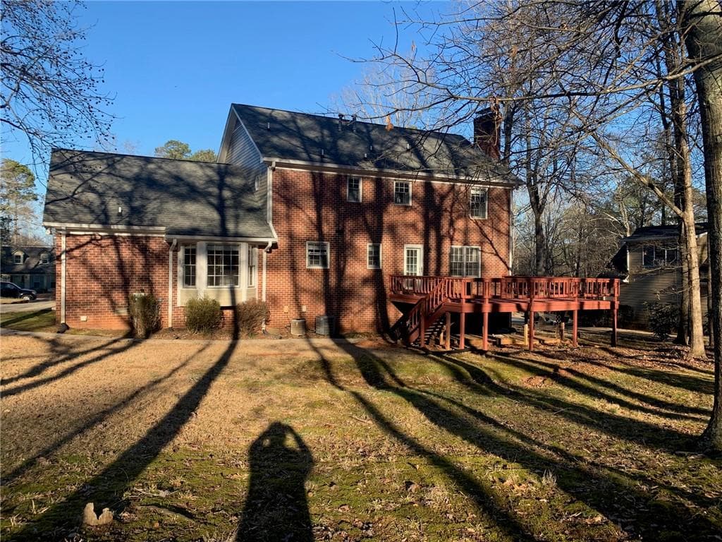 4 bedroom, 5 bathroom, 3,543 sq ft single family residence for sale at 240 W Huntington Road, Bogart, GA 30622 — photo 2