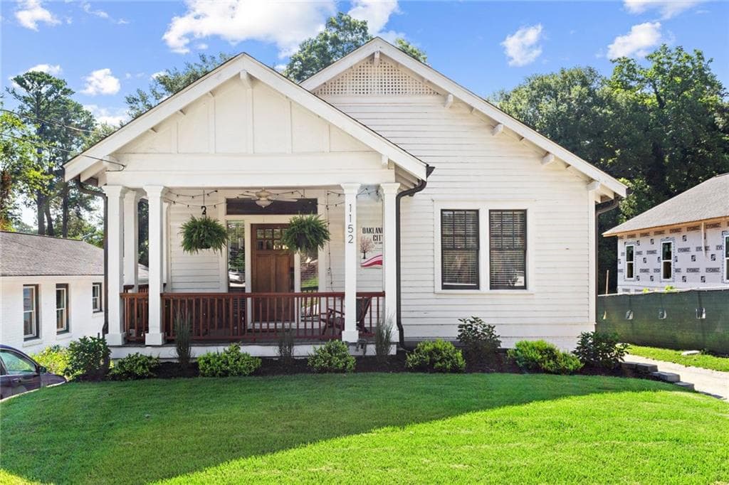 3 bedroom, 2 bathroom, 1,400 sq ft single family residence sold at 1152 Oakland Drive, Atlanta, GA 30310
