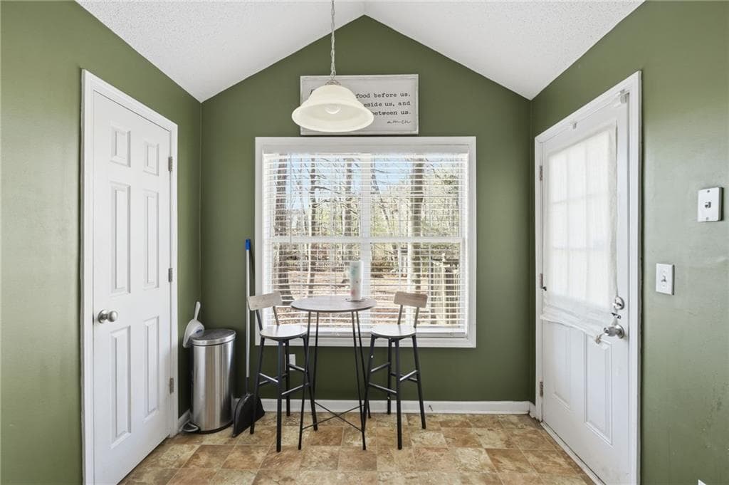 4 bedroom, 3 bathroom, 2,104 sq ft single family residence under contract at 355 Radcliffe Trace, Covington, GA 30016 — photo 10