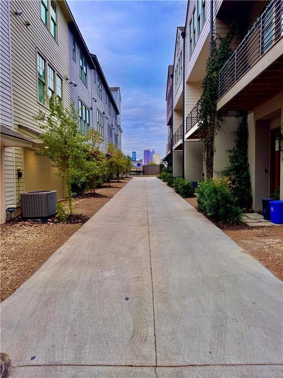 3 bedroom, 4 bathroom, 2,542 sq ft townhouse for sale at 676 Hank Aaron Drive, Atlanta, GA 30315 — photo 3