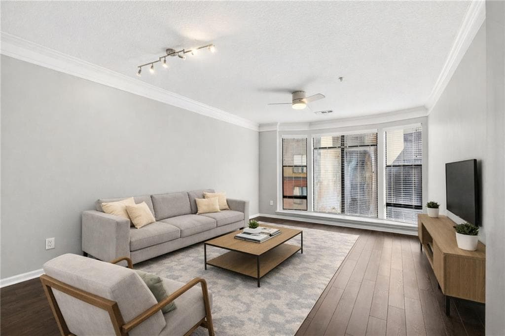 1 bedroom, 1 bathroom, 750 sq ft condominium sold at 400 17th Street 2237, Atlanta, GA 30363