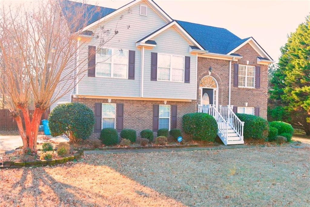 4 bedroom, 3 bathroom, 1,533 sq ft single family residence for sale at 20 Hollow Court, Covington, GA 30016 — photo 2