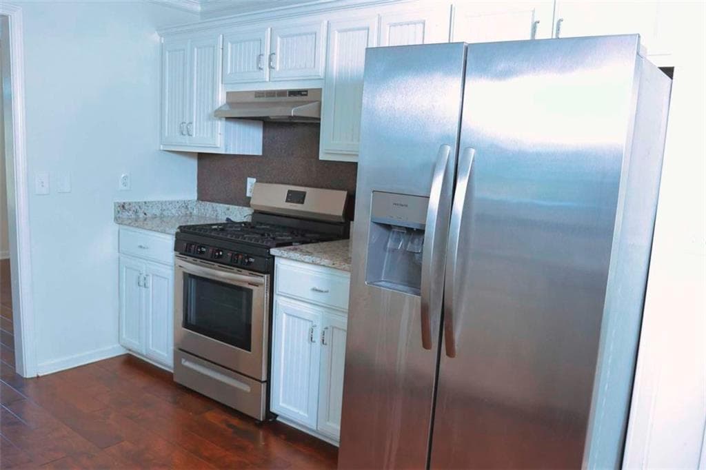 4 bedroom, 3 bathroom, 1,533 sq ft single family residence for sale at 20 Hollow Court, Covington, GA 30016 — photo 8