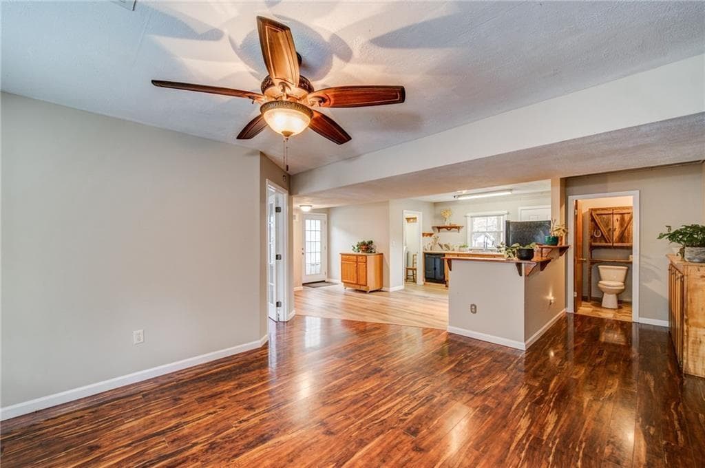 duplex under contract at 53 Black Road, White, GA 30184 — photo 8