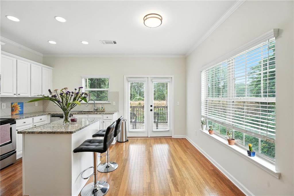 3 bedroom, 4 bathroom, 1,248 sq ft townhouse for sale at 1689 Liberty Parkway, Atlanta, GA 30318 — photo 7