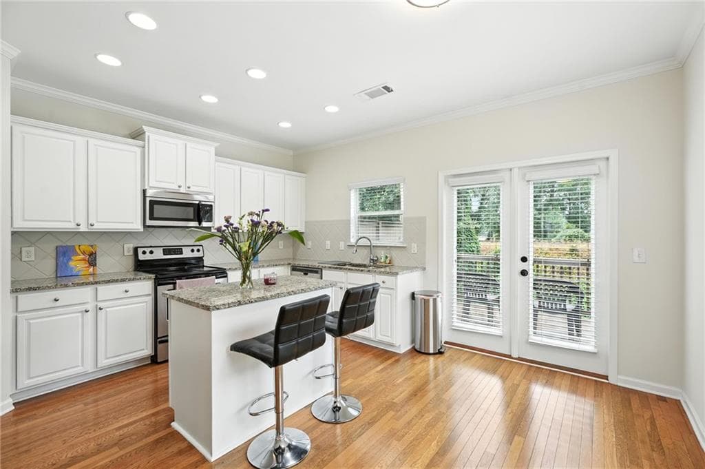 3 bedroom, 4 bathroom, 1,248 sq ft townhouse for sale at 1689 Liberty Parkway, Atlanta, GA 30318 — photo 6
