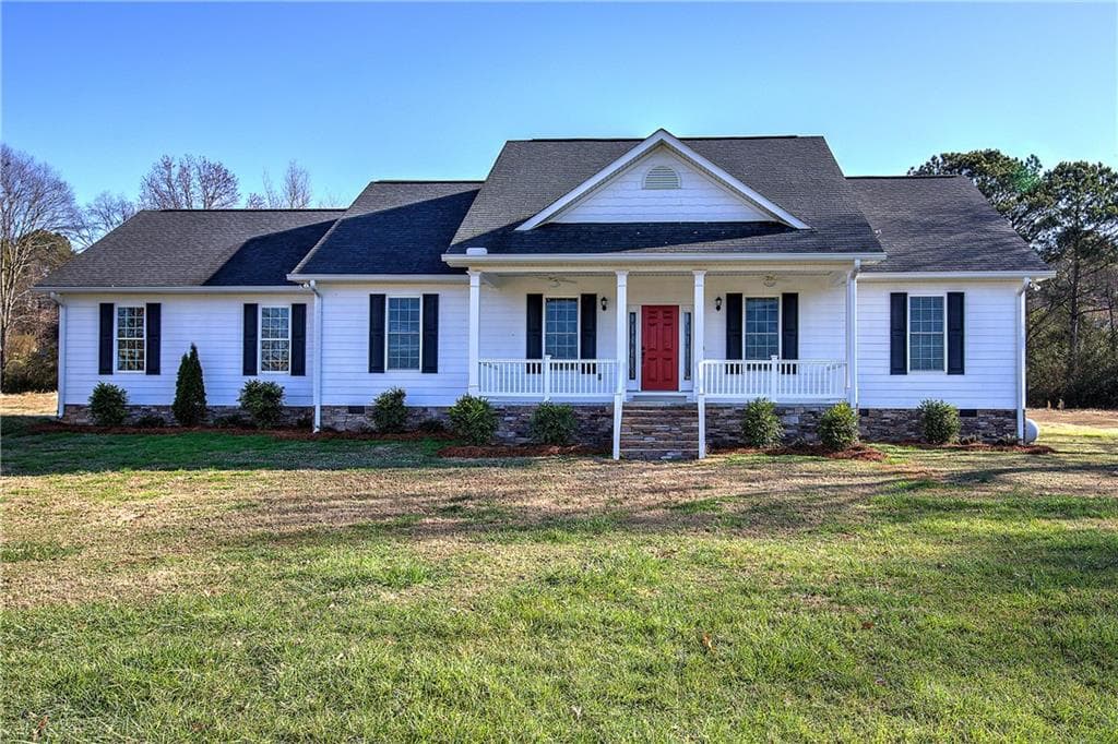 342 Jo Ann Drive, Calhoun, GA 30701 — most recent listing photo