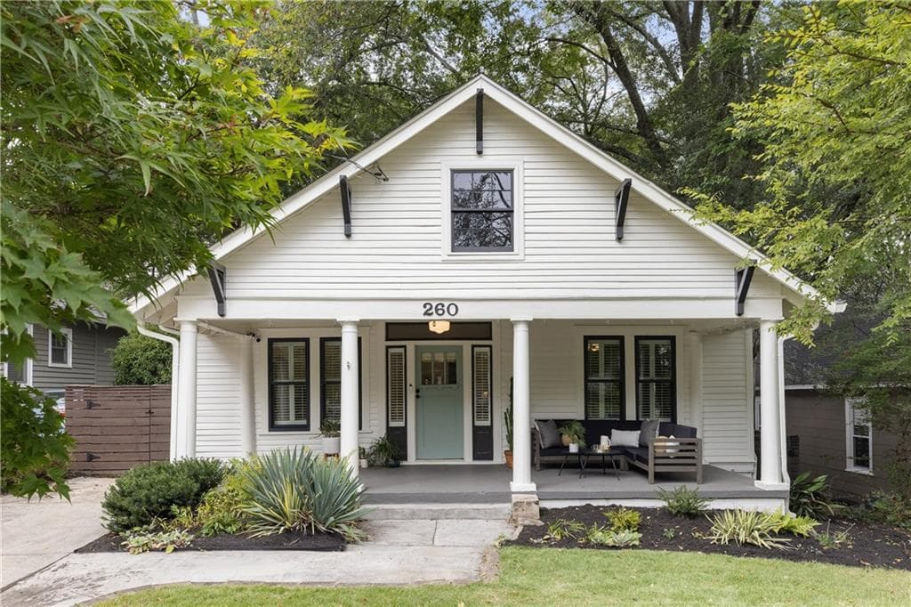 3 bedroom, 2 bathroom, 2,050 sq ft single family residence sold at 260 Mathews Avenue, Atlanta, GA 30307