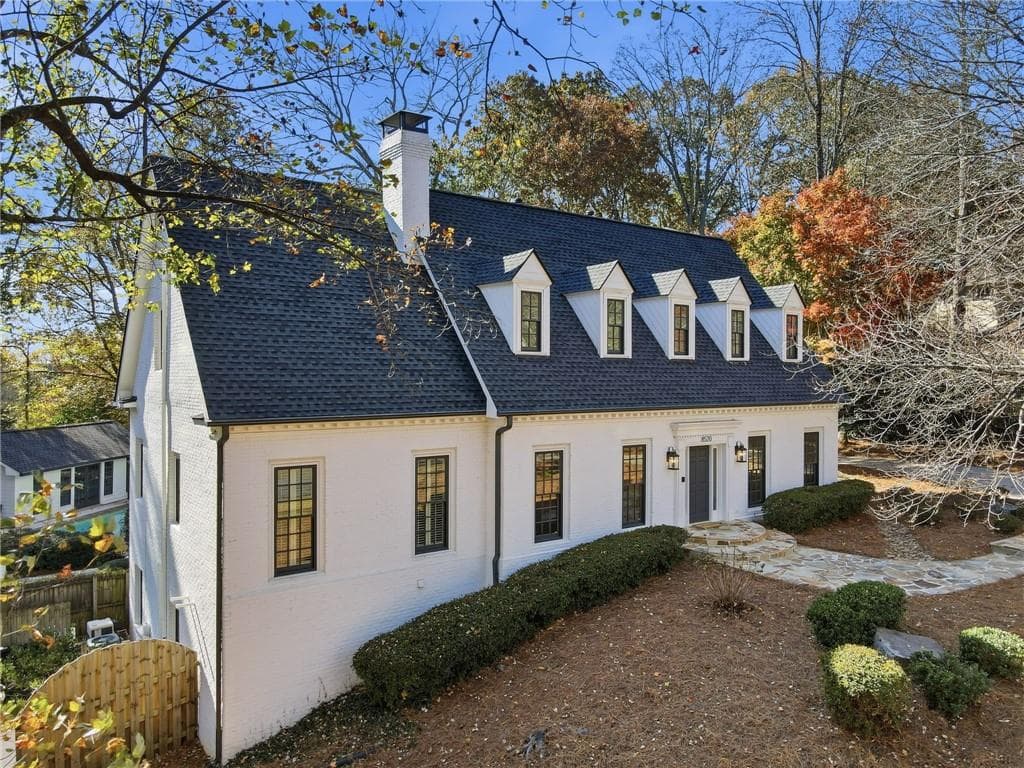 6 bedroom, 6 bathroom, 5,897 sq ft single family residence sold at 8520 Valemont Drive, Sandy Springs, GA 30350