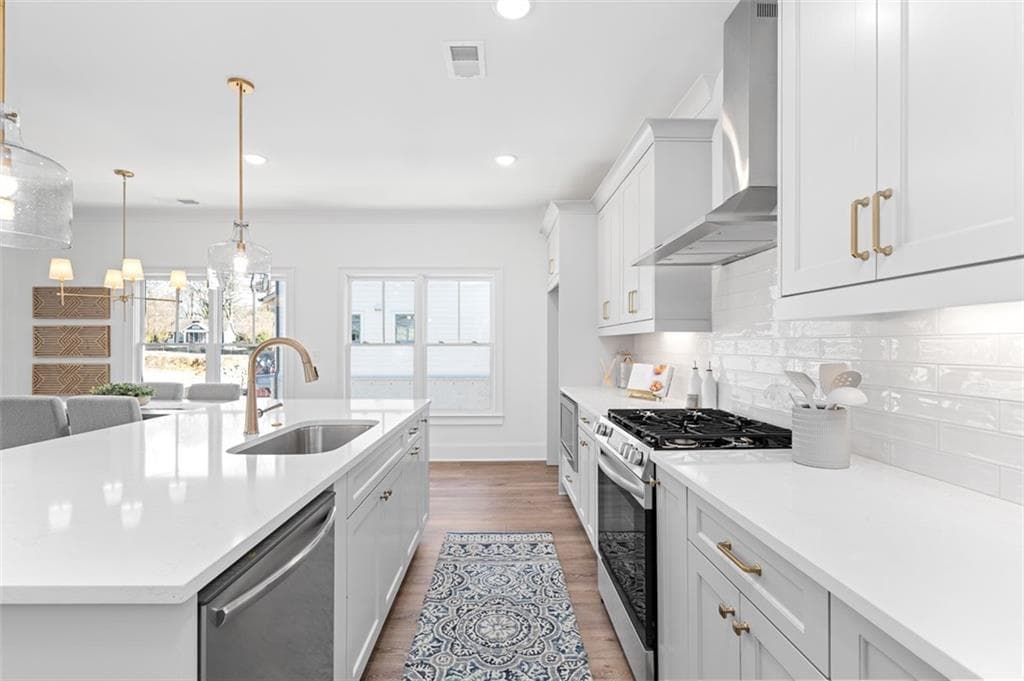 4 bedroom, 4 bathroom, 2,025 sq ft single family residence for sale at 3304 Stillwood Lane, Atlanta, GA 30354 — photo 6