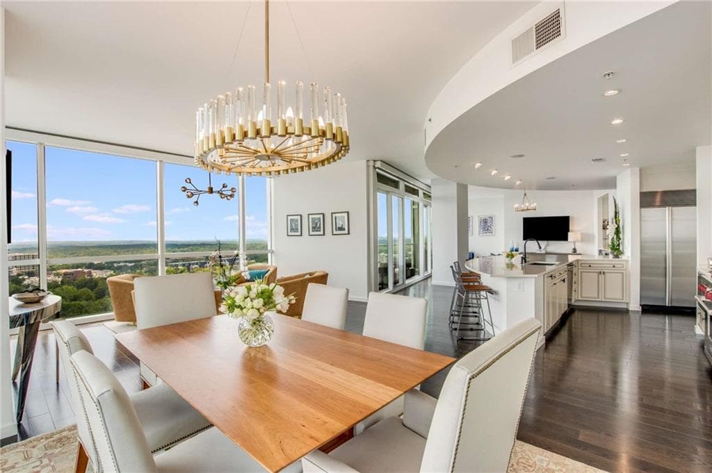 3 bedroom, 3 bathroom, 2,748 sq ft condominium under contract at 3325 Piedmont Road 2205, Atlanta, GA 30305