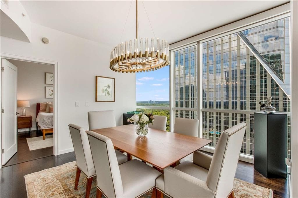 3 bedroom, 3 bathroom, 2,748 sq ft condominium under contract at 3325 Piedmont Road 2205, Atlanta, GA 30305 — photo 4