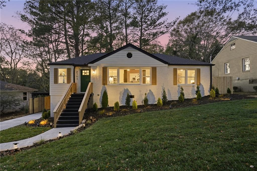 3 bedroom, 2 bathroom single family residence sold at 2101 Cloverdale, Atlanta, GA 30316