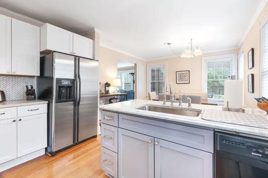 3 bedroom, 1 bathroom, 1,250 sq ft single family residence for rent at 152 Ponce De Leon Court, Decatur, GA 30030 for $4,000 a month — photo 2
