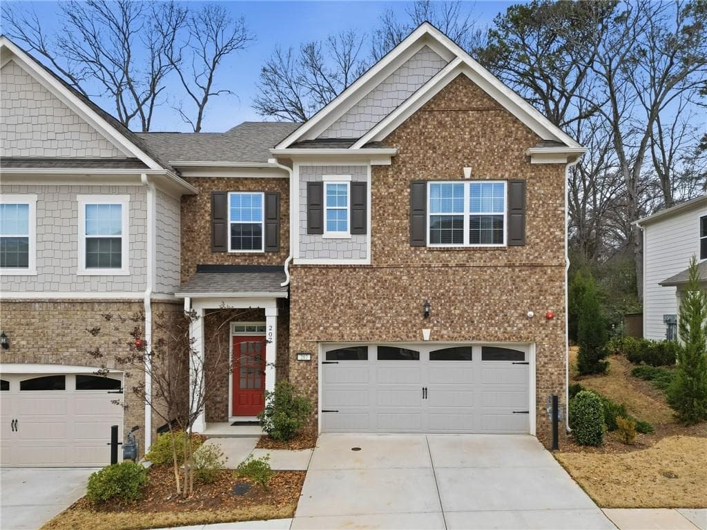 3 bedroom, 4 bathroom, 2,504 sq ft townhouse under contract at 207 Holden Way, Woodstock, GA 30189