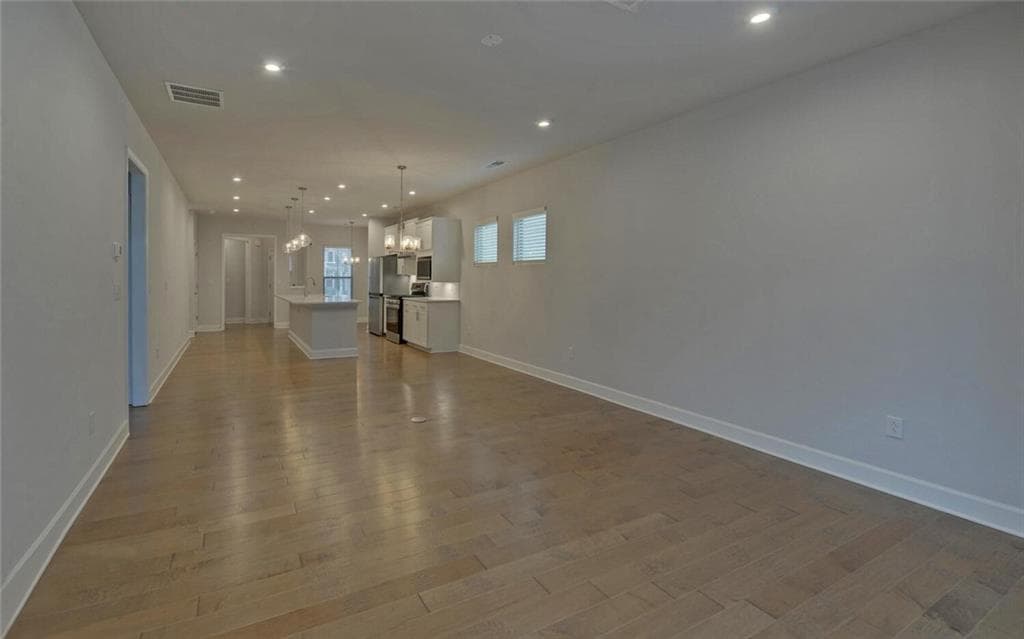 2 bedroom, 2 bathroom, 1,509 sq ft single family residence for sale at 5989 Rollingwood Way, Hoschton, GA 30548 — photo 8
