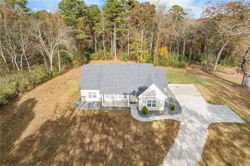 3 bedroom, 2 bathroom single family residence sold at 4201 Holly Springs Road, Gillsville, GA 30543