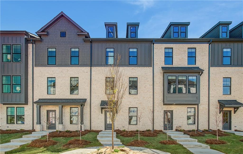 3 bedroom, 4 bathroom, 1,897 sq ft townhouse under contract at 629 Marimba Pike, Mcdonough, GA 30253