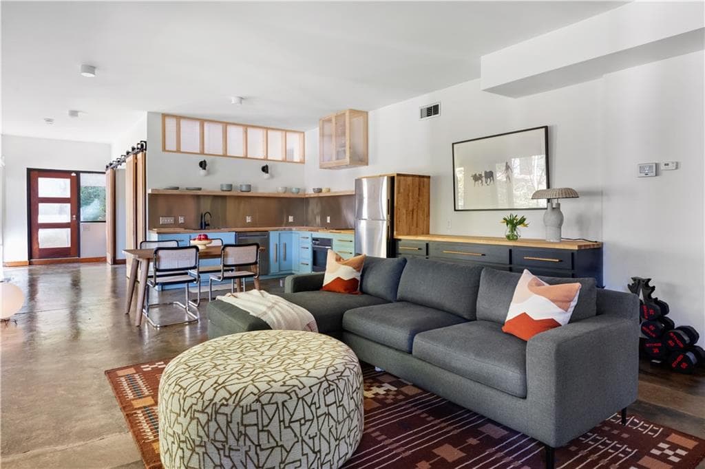 4 bedroom, 4 bathroom, 2,932 sq ft single family residence for rent at 515 Claire Drive, Atlanta, GA 30307 for $6,500 a month — photo 6
