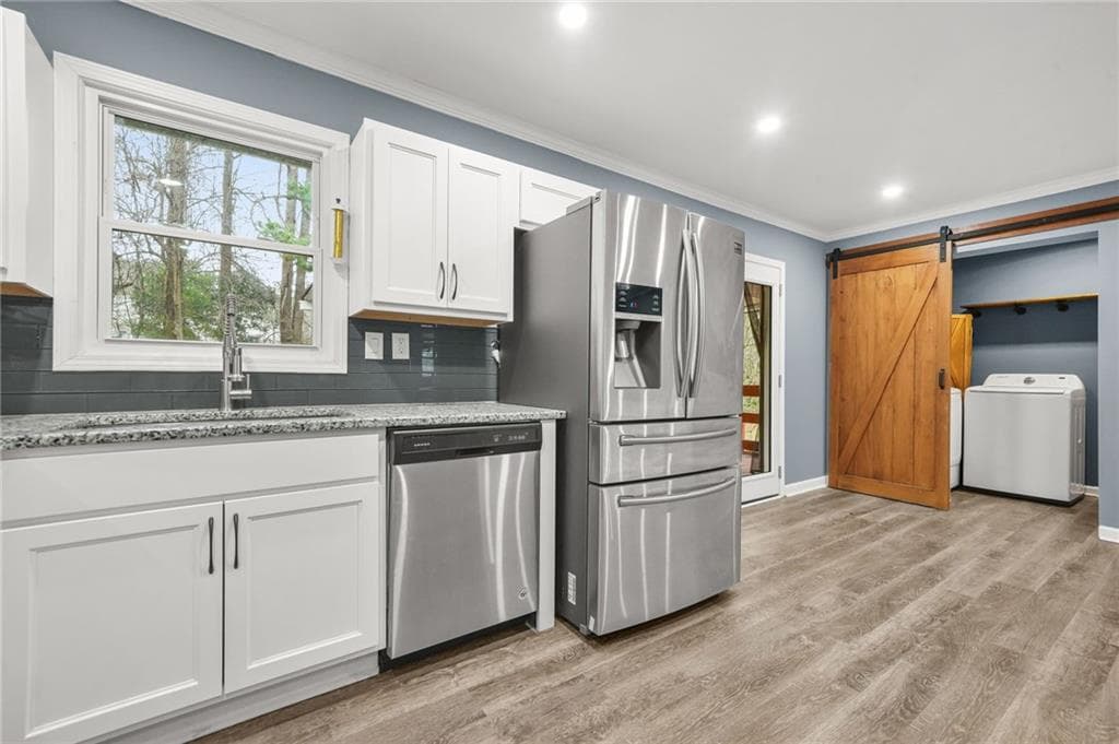 3 bedroom, 2 bathroom, 1,270 sq ft single family residence for sale at 3048 Cottonwood Drive, Atlanta, GA 30316 — photo 8